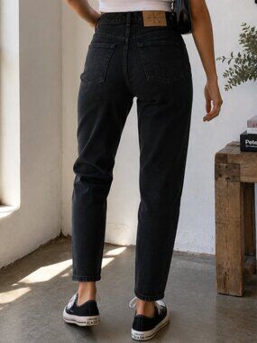 Vintage Calvin Klein Black Mom Jeans High Rise Tapered 100% Cotton Leather Patch